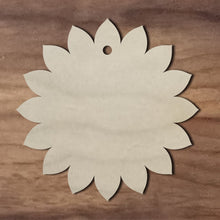 Load image into Gallery viewer, Sunflower with hole/3&quot;-12&quot;
